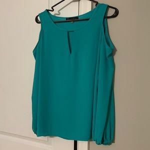 Aqua top